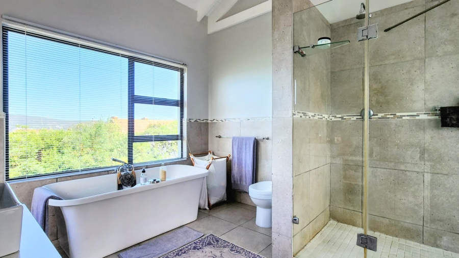 4 Bedroom Property for Sale in Kanonkop Western Cape